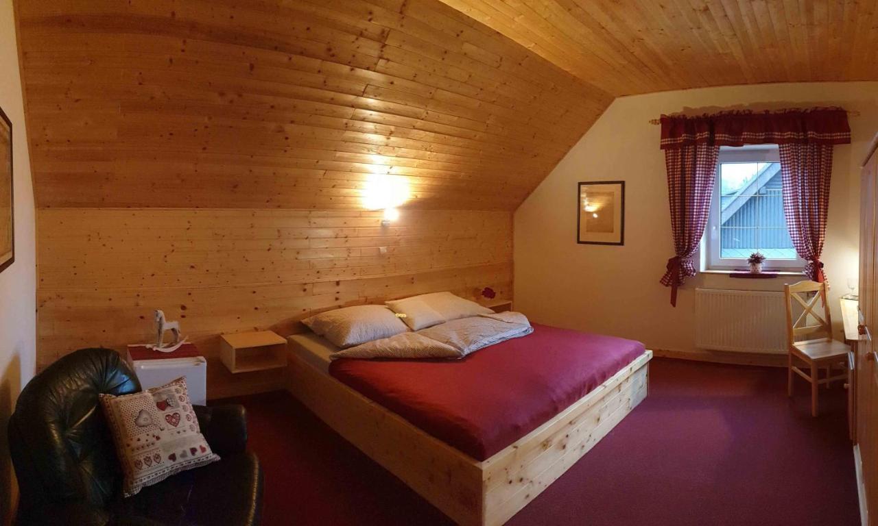 Hotel U Dvou Studni Loučná nad Desnou Esterno foto